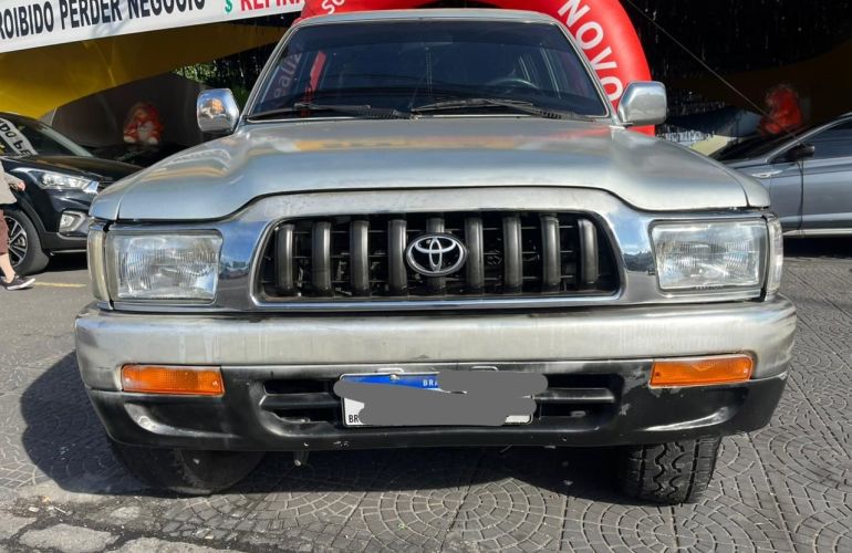 Toyota Hilux 3.0 Sr 4x4 CD 8V Turbo - Foto #3