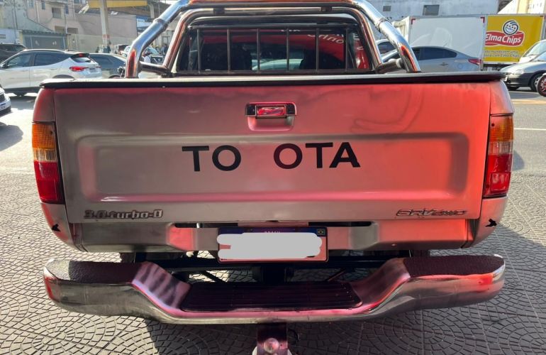 Toyota Hilux 3.0 Sr 4x4 CD 8V Turbo - Foto #6