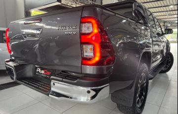 Toyota Hilux 2.8 Srx 4x4 CD 16v - Foto #4