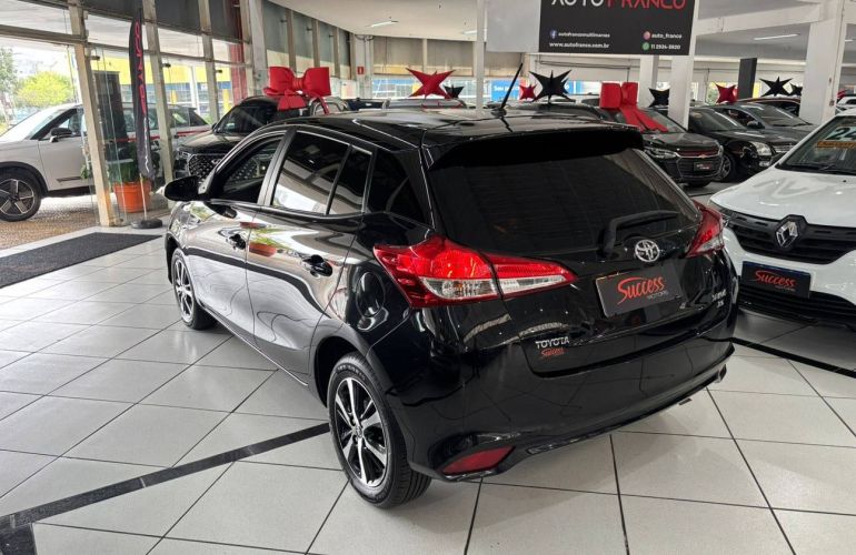 Toyota Yaris 1.5 16V Xs Multidrive - Foto #4