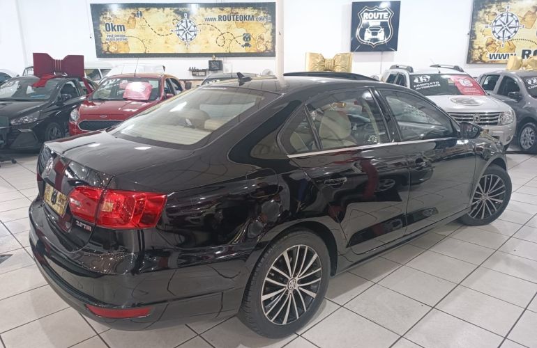 Volkswagen Jetta 2.0 TSi Highline 200cv - Foto #4