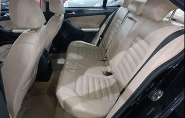 Volkswagen Jetta 2.0 TSi Highline 200cv - Foto #9