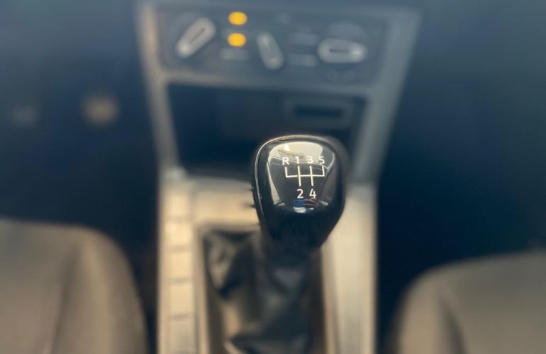 Volkswagen Polo 1.0 MPi Track Manual - Foto #8