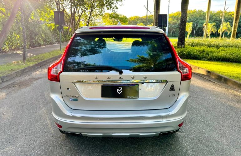 Volvo Xc60 2.0 T5 Kinetic Gasolina 4p Automático - Foto #4