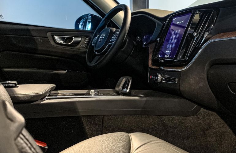 Volvo Xc60 2.0 T8 Recharge Plus Awd - Foto #7