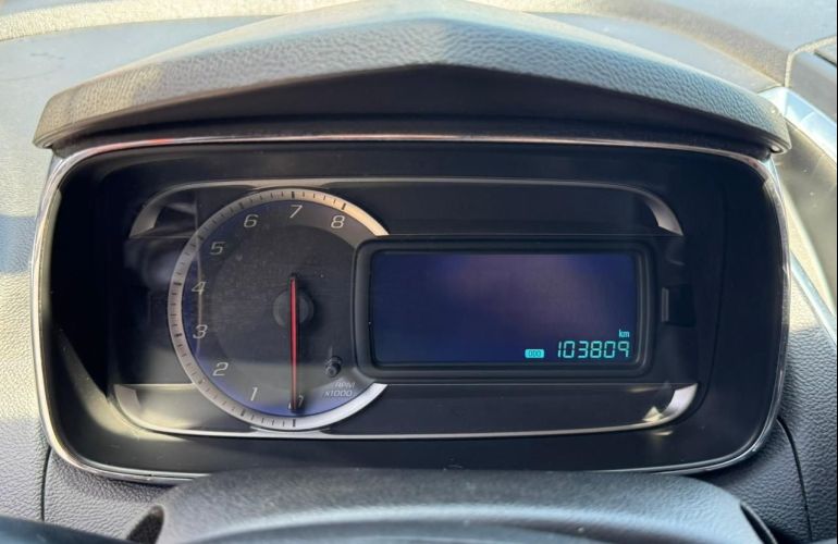 Chevrolet Tracker 1.8 MPFi LTZ 4x2 16v - Foto #5