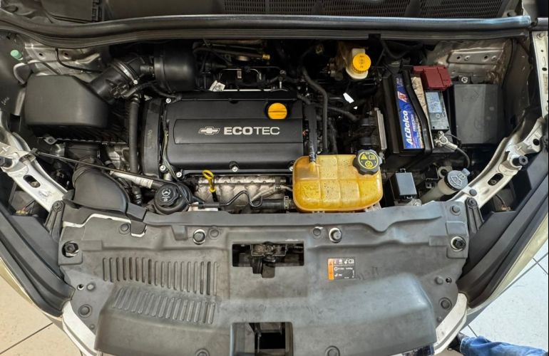 Chevrolet Tracker 1.8 MPFi LTZ 4x2 16v - Foto #8