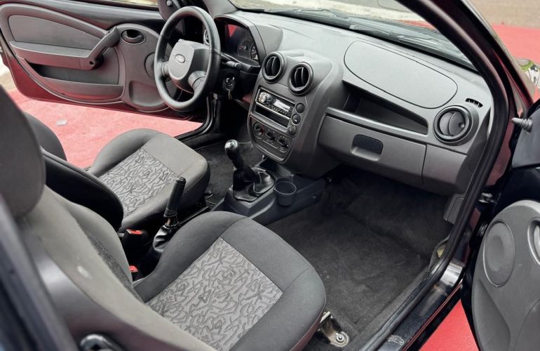 Ford Ka 1.0 MPi 8v - Foto #2