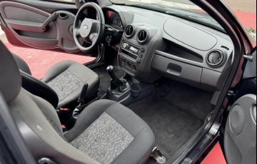 Ford Ka 1.0 MPi 8v - Foto #2