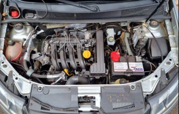 Renault Sandero 1.0 Authentique 16v - Foto #9