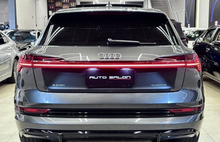Audi E-tron Performance Black Quattro - Foto #5