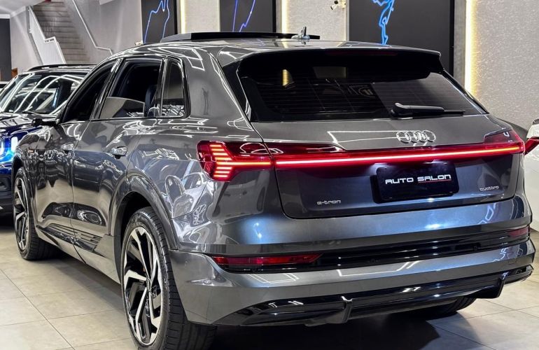 Audi E-tron Performance Black Quattro - Foto #6