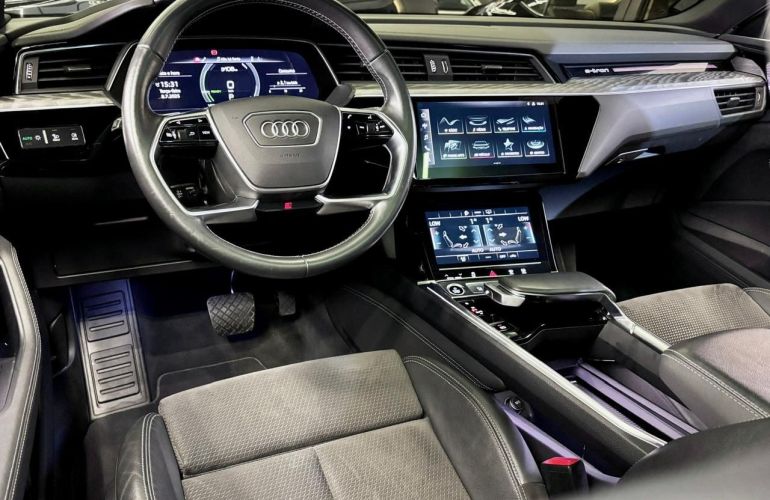 Audi E-tron Performance Black Quattro - Foto #7