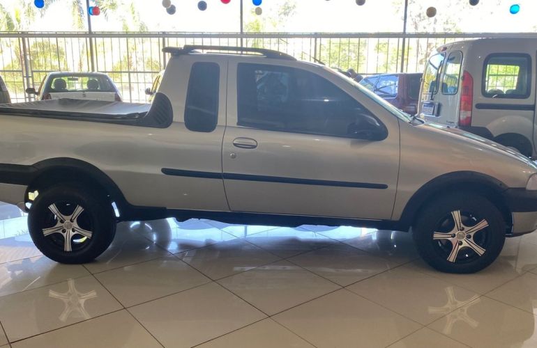 Fiat Strada 1.5 MPi Working CE 8v - Foto #2