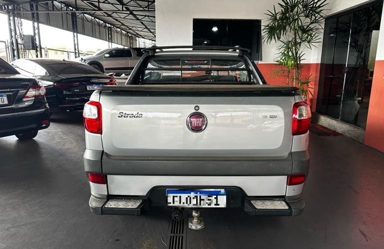 Fiat Strada 1.6 MPi Trekking CD 16v - Foto #5