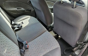 Ford Fiesta 1.0 MPi Street 8v - Foto #9