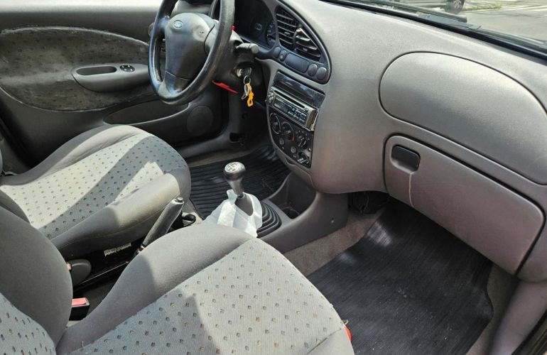 Ford Fiesta 1.0 MPi Street 8v - Foto #10