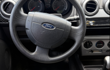 Ford Fiesta Hatch 1.6 (Flex) - Foto #4