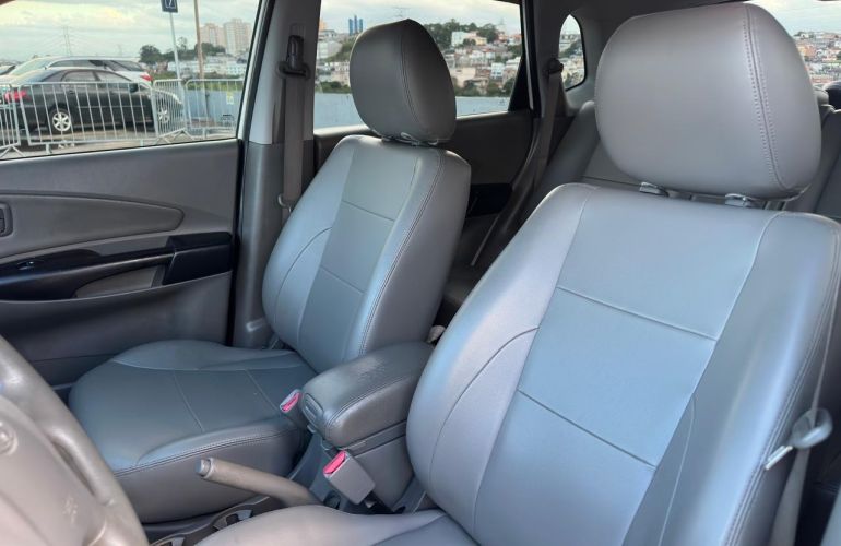 Hyundai Tucson 2.0 MPFi GLS 16V 143cv 2wd - Foto #8