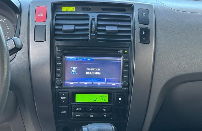 Hyundai Tucson 2.0 MPFi GLS 16V 143cv 2wd - Foto #10