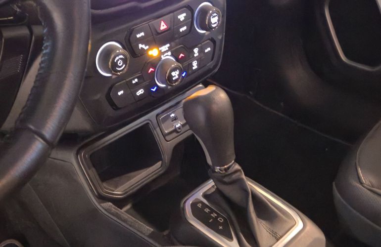 Jeep Renegade 1.8 16V Longitude - Foto #10