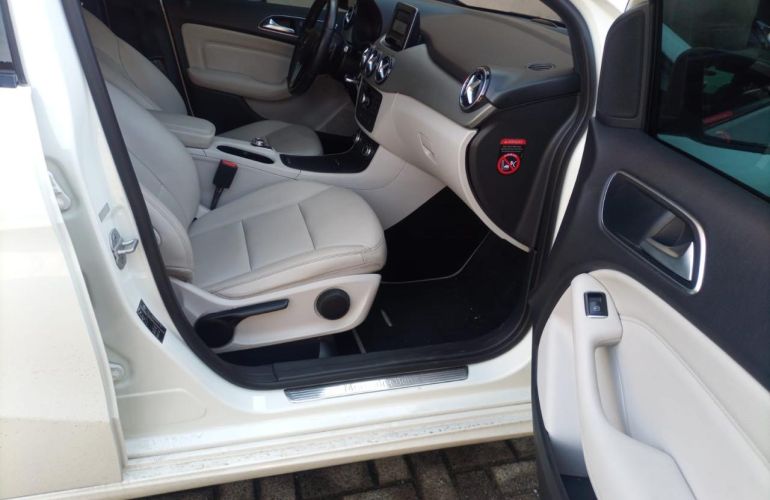 Mercedes-Benz Classe B 200 1.6 Turbo Sport - Foto #6