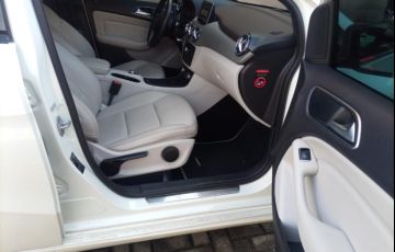 Mercedes-Benz Classe B 200 1.6 Turbo Sport - Foto #6