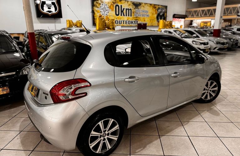 Peugeot 208 1.5 Active 8v - Foto #4