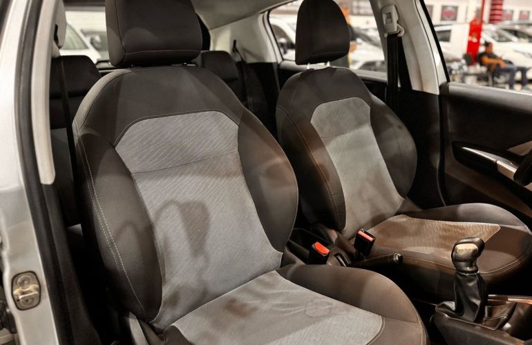 Peugeot 208 1.5 Active 8v - Foto #10