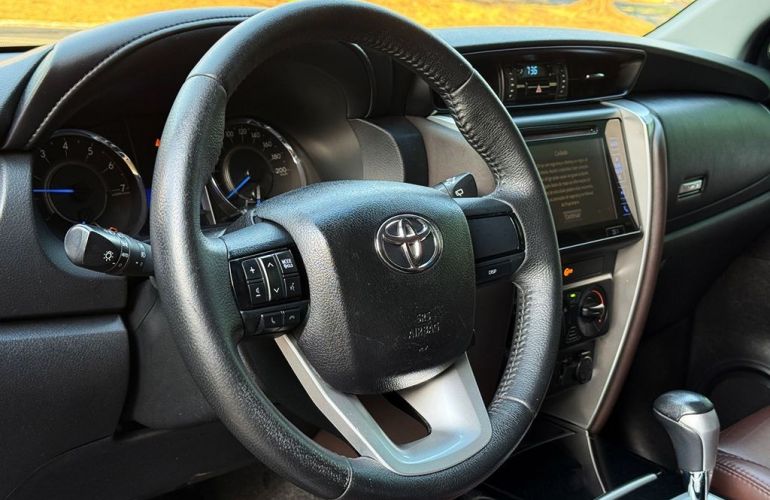 Toyota Hilux Sw4 2.7 Sr 4x2 16v - Foto #7