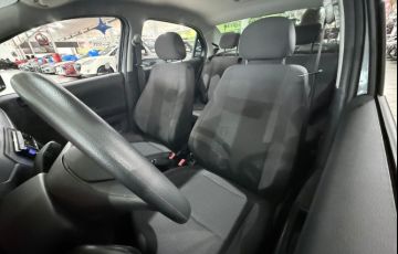 Volkswagen Voyage 1.6 Msi - Foto #6