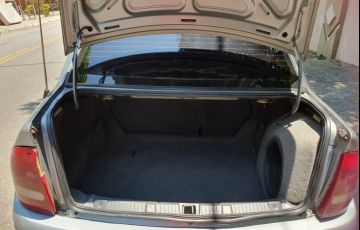 Chevrolet Corsa Sedan GLS 1.6 MPFi 16V - Foto #2
