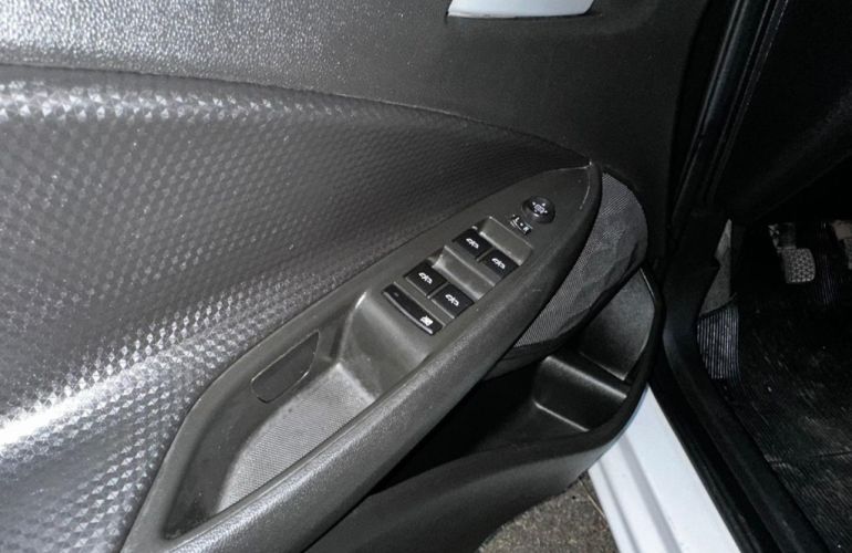 Chevrolet Onix 1.0 Flex LT Manual - Foto #10