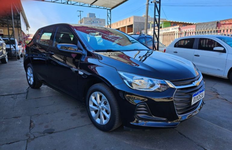 Chevrolet Onix 1.0 LT - Foto #4