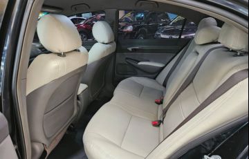 Honda Civic 1.8 LXS 16v - Foto #5