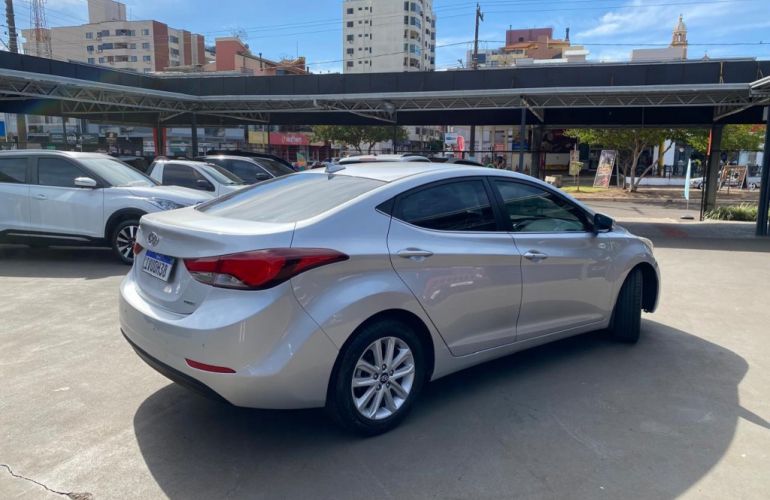 Hyundai Elantra 2.0 GLS (Aut) (Flex) - Foto #3