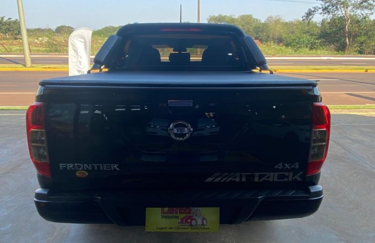 Nissan Frontier 2.3 CD Attack 4x4 (Aut) - Foto #9