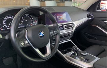 BMW 320i Sport - Foto #3