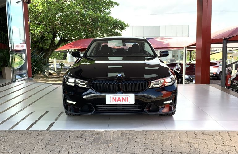 BMW 320i Sport - Foto #2