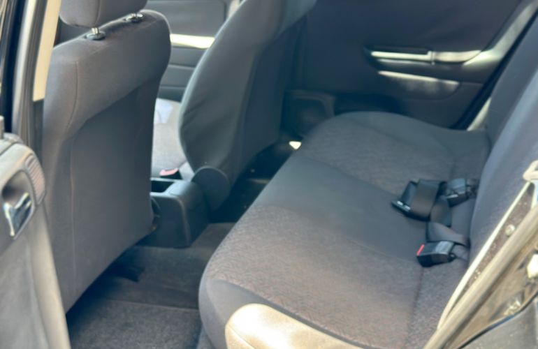 Chevrolet Astra 2.0 MPFi Comfort Sedan 8V Multipower - Foto #5