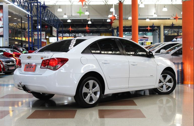 Chevrolet Cruze 1.8 LT 16v - Foto #2