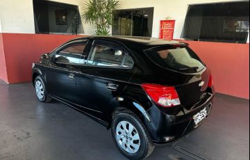 Chevrolet Onix 1.0 MPFi LT 8v - Foto #6