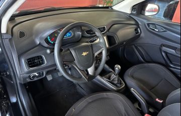 Chevrolet Onix 1.0 MPFi LT 8v - Foto #8