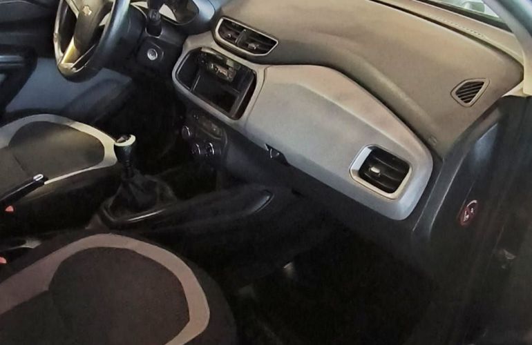 Chevrolet Onix 1.0 MPFi LT 8v - Foto #8