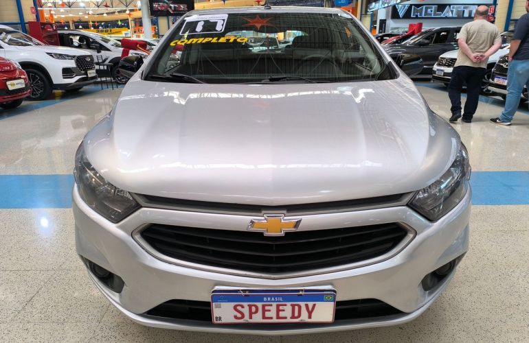Chevrolet Onix 1.0 MPFi LT 8v - Foto #4