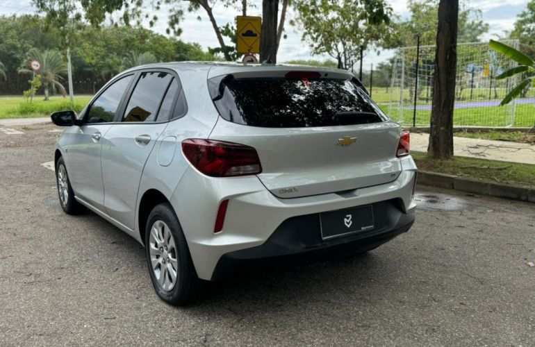 Chevrolet Onix 1.0 Turbo Flex Plus LT Automático - Foto #6