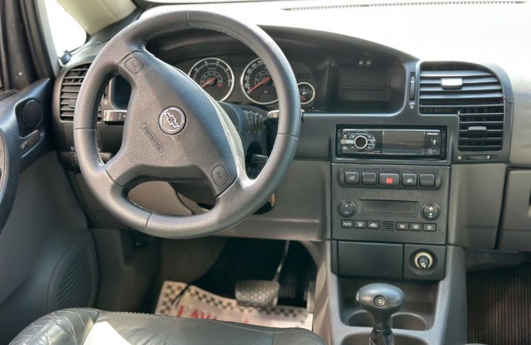 Chevrolet Zafira 2.0 MPFi Expression 8v - Foto #6