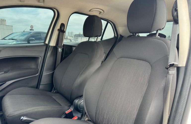 Fiat Argo 1.8 E.torq Precision At6 - Foto #8