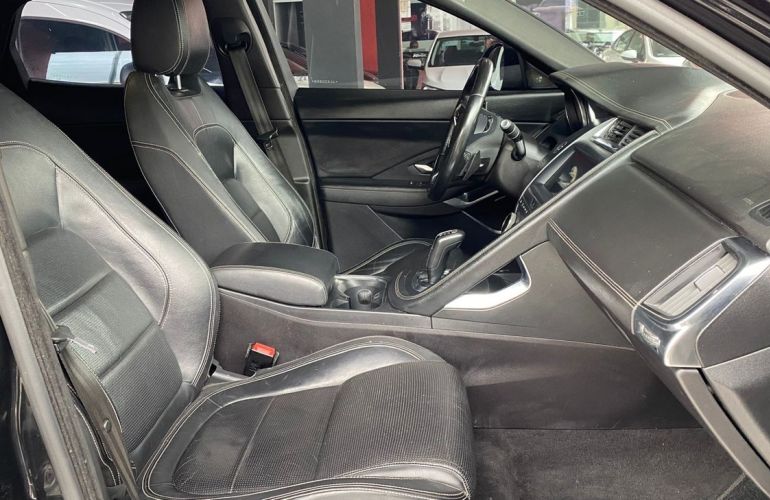 Jaguar E-pace 2.0 16V P300 R-dynamic SE Awd - Foto #6