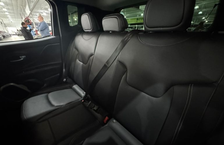 Jeep Renegade 2.0 16V Turbo Longitude 4x4 - Foto #8